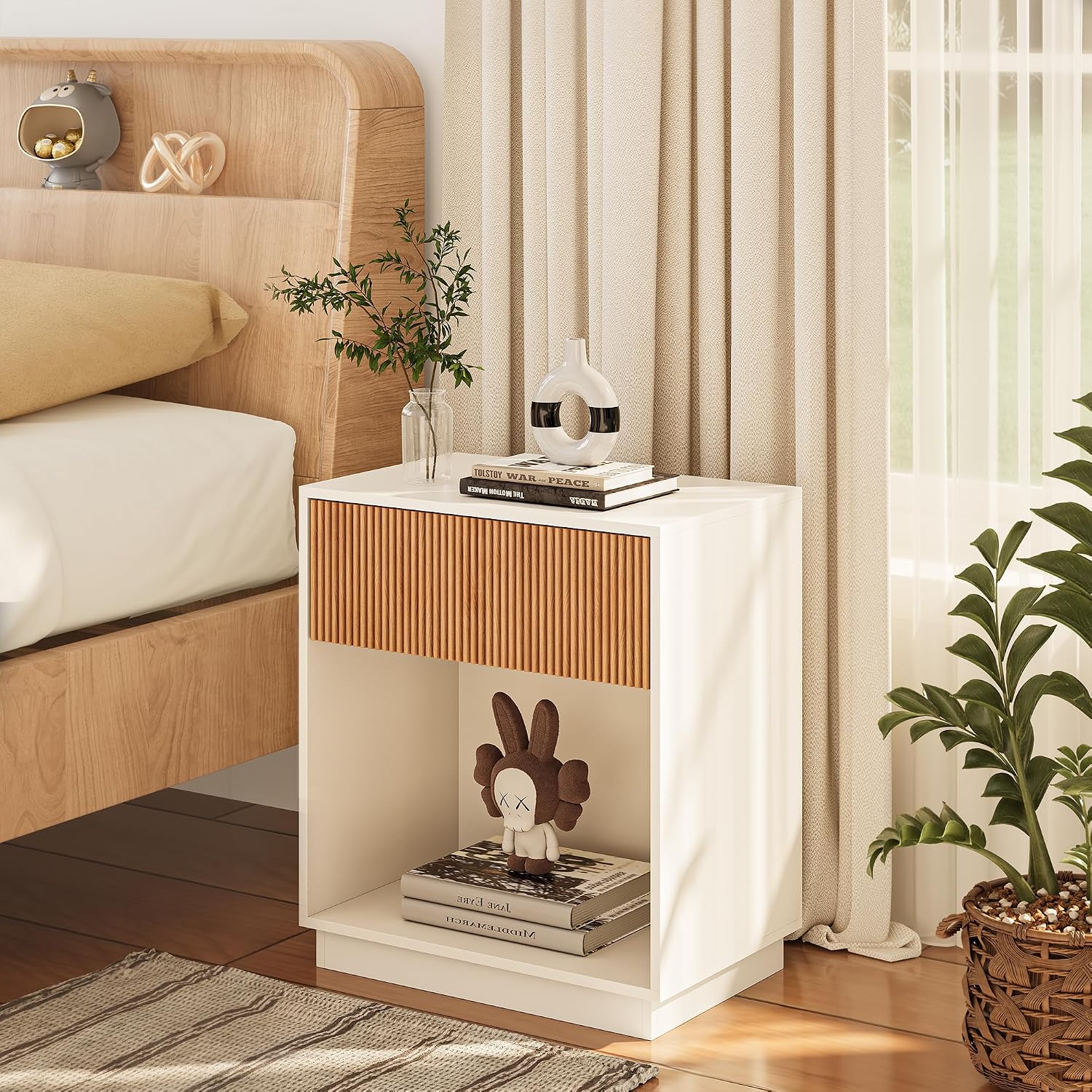 طاولات سرير جانبية مخددة (فلوت - مراجعة Desk Setup Oak وسعره